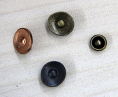 Metal completamente de encargo/latón 3D de los botones de la ropa del remache para la ropa