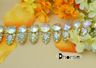 Ajuste colorido de encargo de la cadena del diamante artificial con el metal del oro para los vestidos