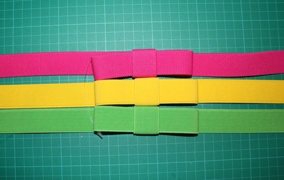 Cadena de la cintura de la PU con las correas del paño de las borlas para las mujeres en el verde rosado amarillo, anchura de los 2cm - de los 3cm