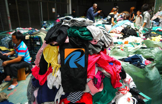 Venda al por mayor la ropa usada de las mujeres, ropa de la segunda mano para el verano/el invierno