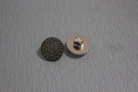 Forme a modelo de la escala los botones de encargo de la ropa para la camisa/la ropa