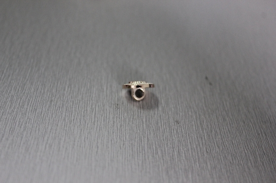 La ropa de encargo del modelo del Bowknot del metal de la galjanoplastia abotona, 14L 22L 26L