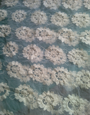 La organza pura del algodón bordó la ropa Eco de la tela del cordón de la flor amistoso