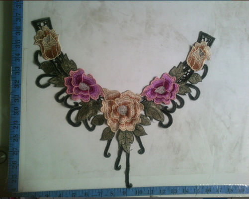 El cuello delicado del algodón del cuello del bordado de la flor para el verano se viste