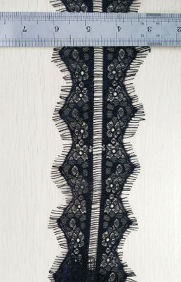 Ajuste decorativo del cordón del algodón de la ropa negra de la ropa en cordón de la pestaña