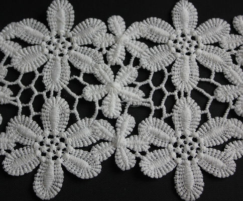 Qmilch bordó el ajuste decorativo del cordón estampado de plores negro/del blanco el 11cm