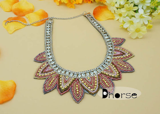 Collar decorativo del cuello de la gota de la semilla de los diamantes artificiales, collar del cuello de la moda
