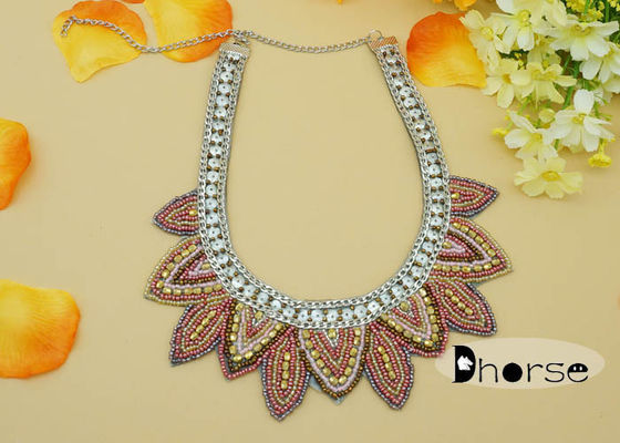 Collar decorativo del cuello de la gota de la semilla de los diamantes artificiales, collar del cuello de la moda
