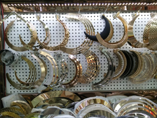 Ajuste profesional del metal de la galjanoplastia de la aleación para la ropa/el traje de las señoras