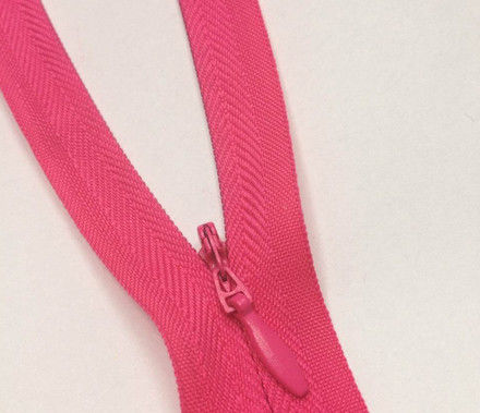 La ropa invisible Zipper respetuoso del medio ambiente rosado de nylon del SGS de los dientes #3