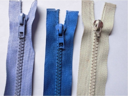 Las cremalleras de encargo de la resina de plata plástica blanca/azul tiran para la ropa 5#