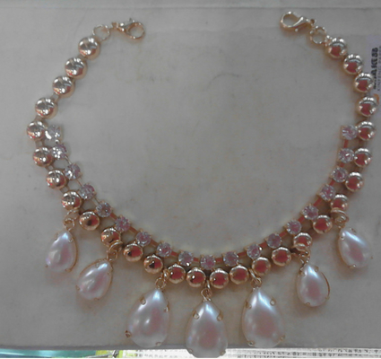 Collar hecho a mano de la perla natural