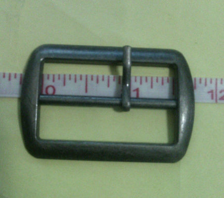 Hebilla del cinturón/accesorio hechos a mano del paño de la aleación del bronce de cañón los 3.5cm de la ejecución