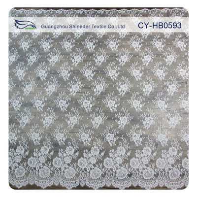Tela de nylon para los vestidos de boda, tela floral horneada a la crema y con pan rallado del cordón de Chantily del cordón
