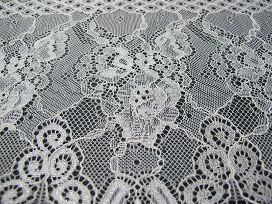 Ajuste de nylon floral blanco del cordón de la pestaña de la tela del cordón para señora Dress